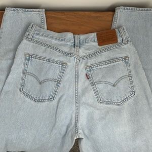 Levi’s 80s mom jean
